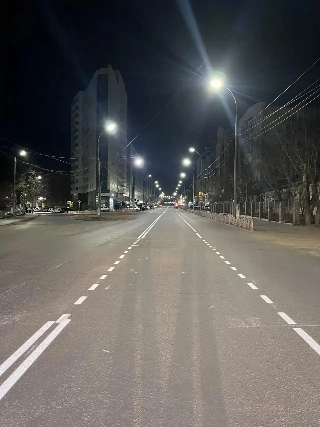 На улице Смолина восстановили дорожную разметку  На центральной улице города только вчера был уложен