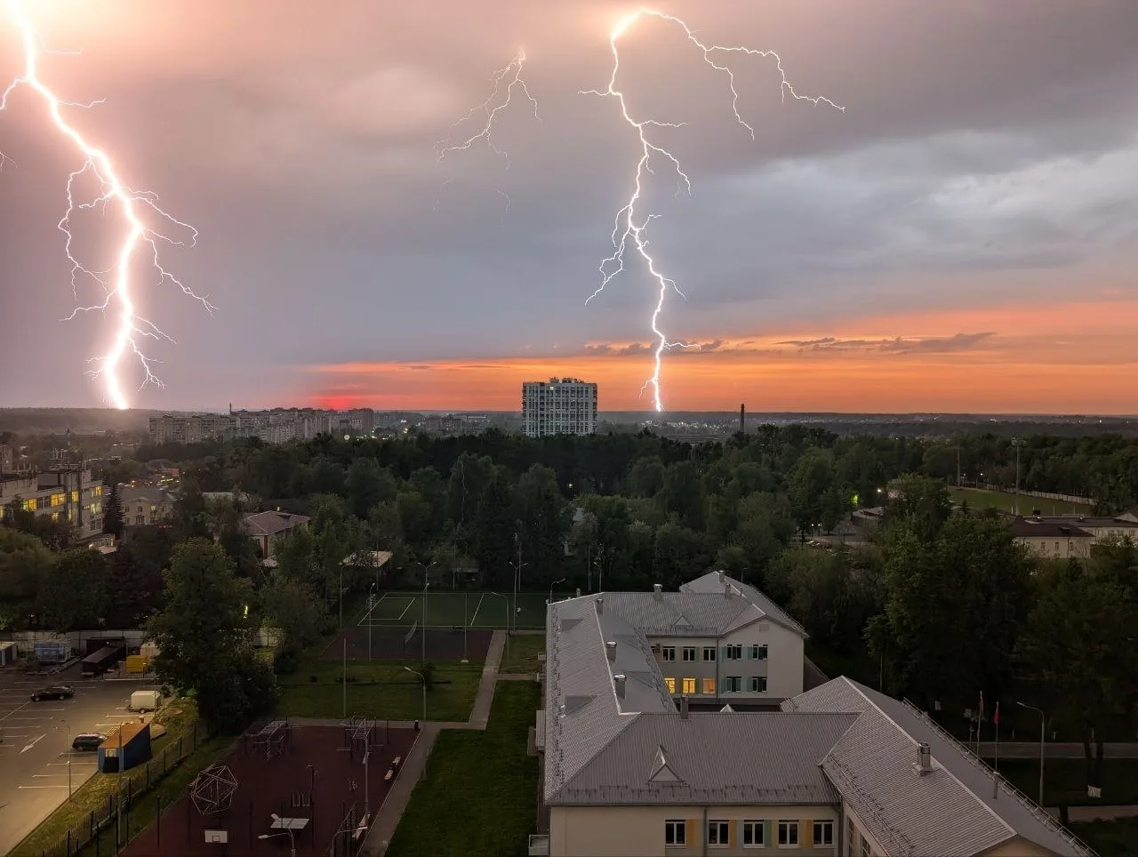 Недавняя красота в Солнечногорске😍  НЕ ЗАБУДЬ ПОДПИСАТЬСЯ ⤵️