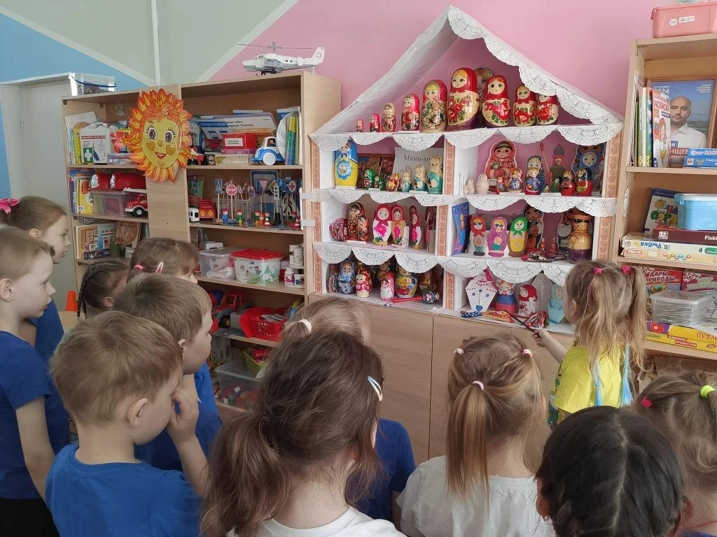 Посещение мини- музеев в детском саду - это замечательная инициатива, которая приносит ...