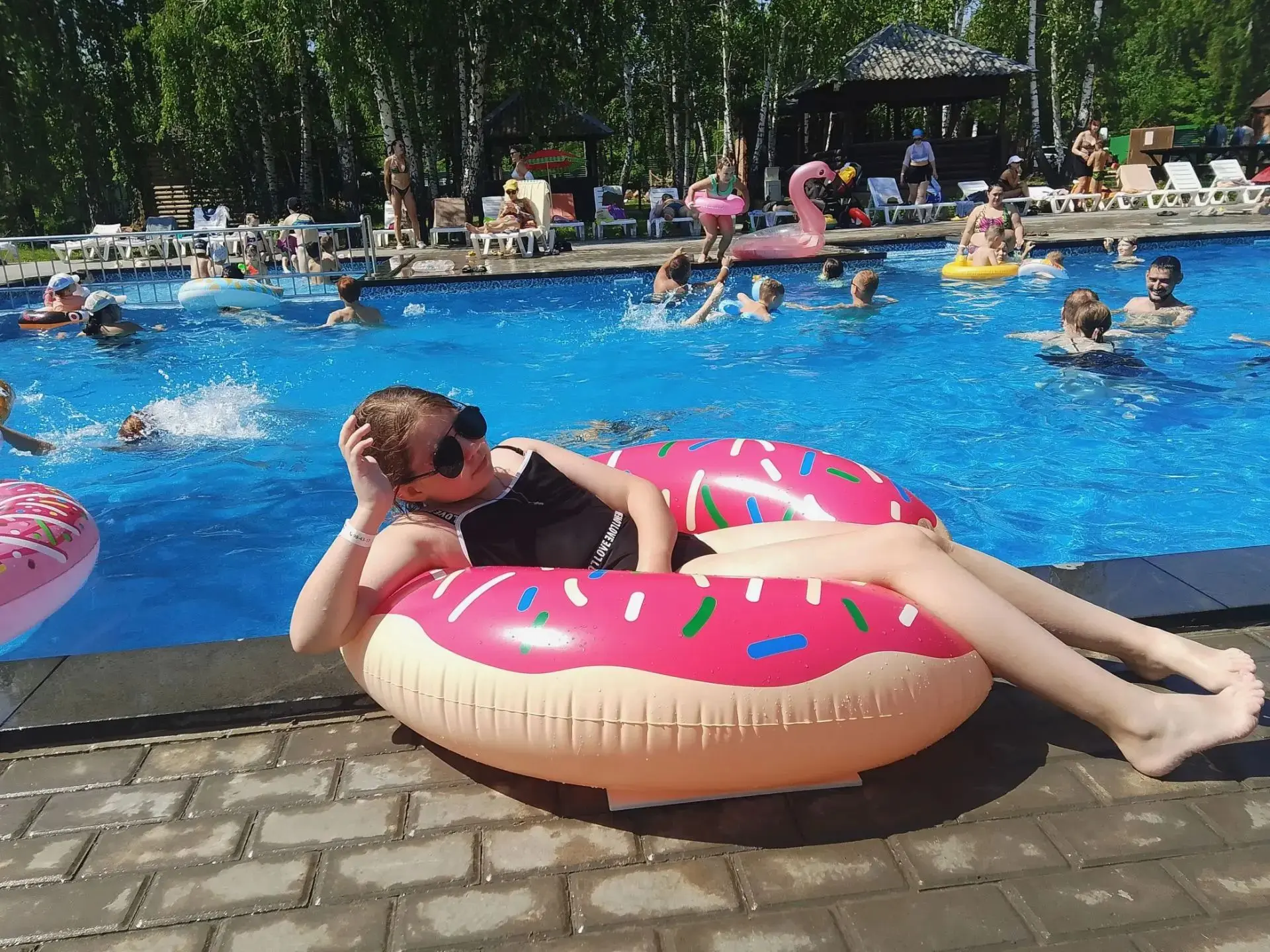 🌞 Каникулы в самом разгаре! 

Наши неутомимые пятиклассники продолжают делиться яркими впечатлениям