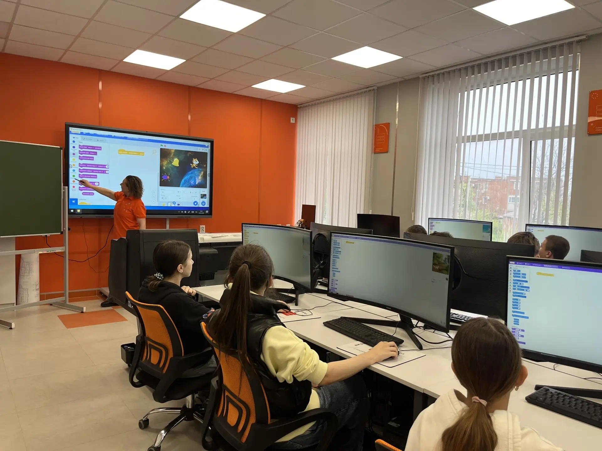 🎮 Квест в мир геймдева: школьники создали свои первые игры!  В рамках Единого дня открытых дверей в 