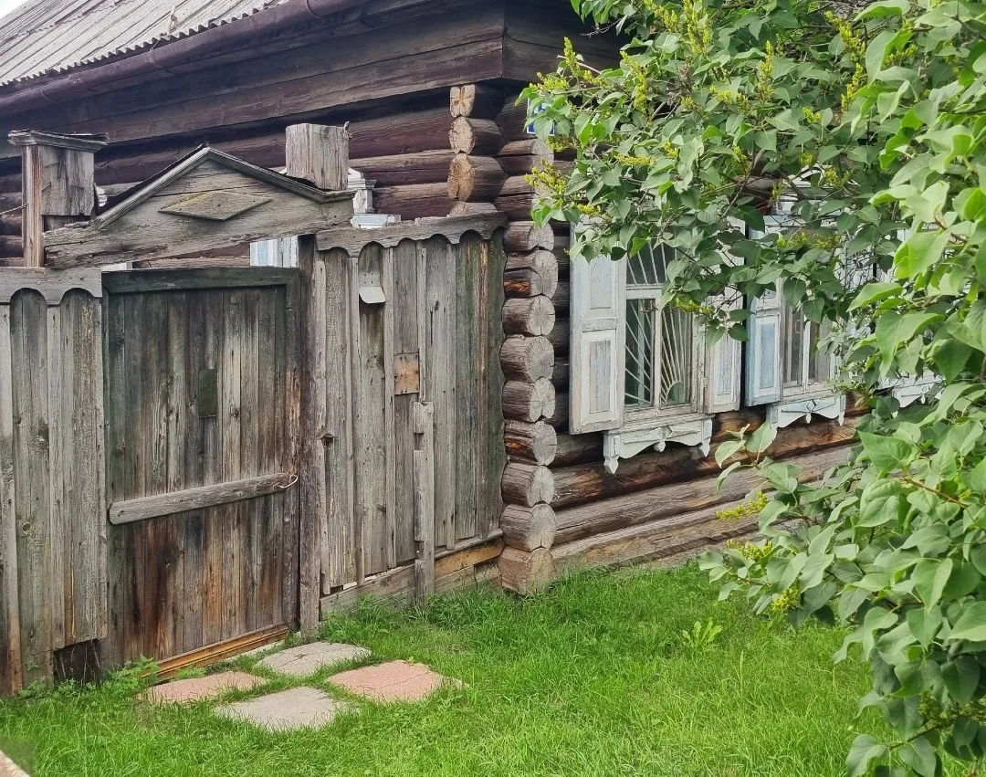 Последние дома на улице Октябрьская
📸 Арт-Клуб ТюменьЯ

_______________________ 
Присоединяйтесь! 
