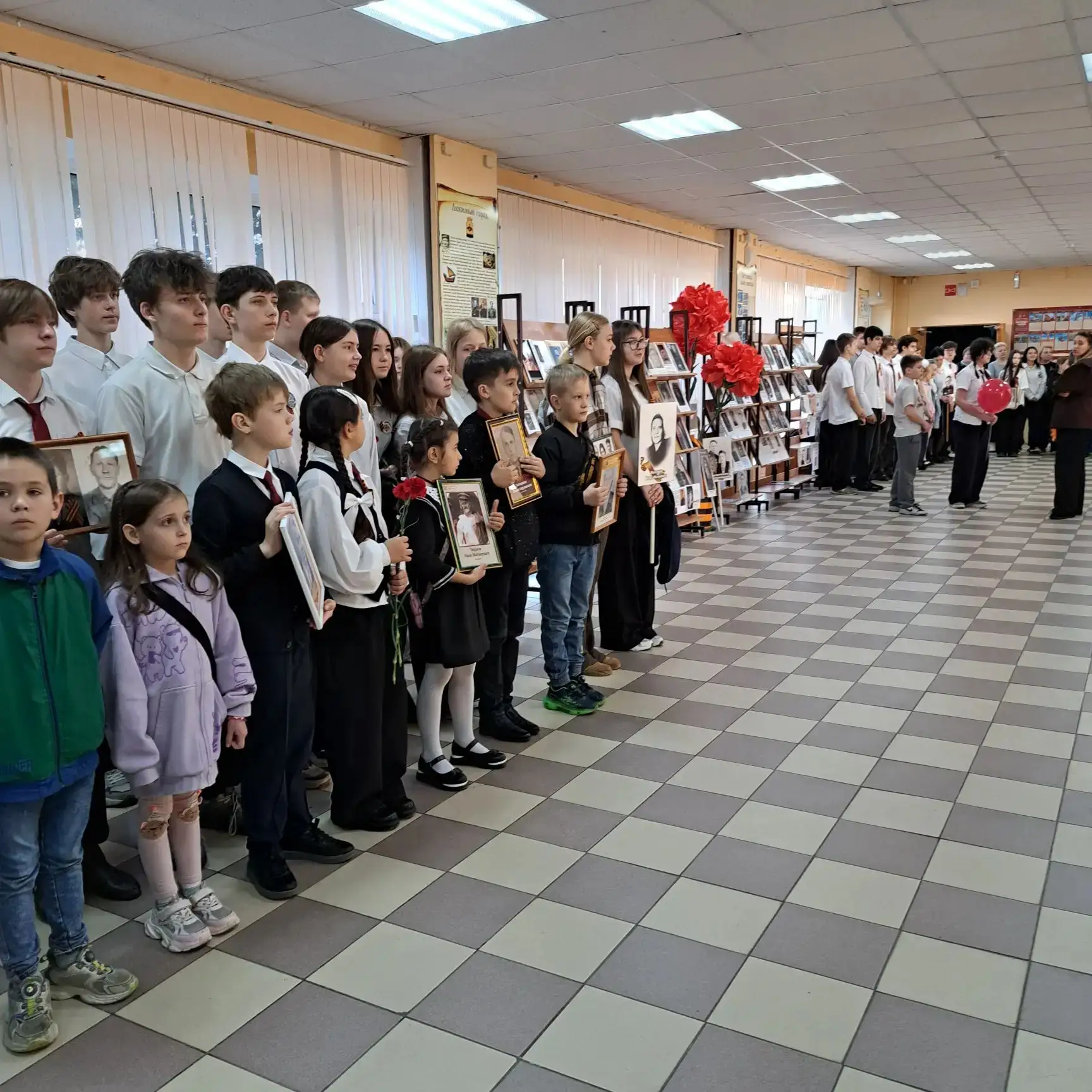 🇷🇺 9 мая: Помним подвиг, гордимся Победой!  Сегодня в нашей школе прошли мероприятия, посвящённые 81