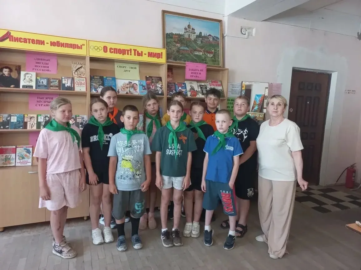 "Забыть не имеем права..." час памяти к Дню скорби для детей начальных классов провела ...