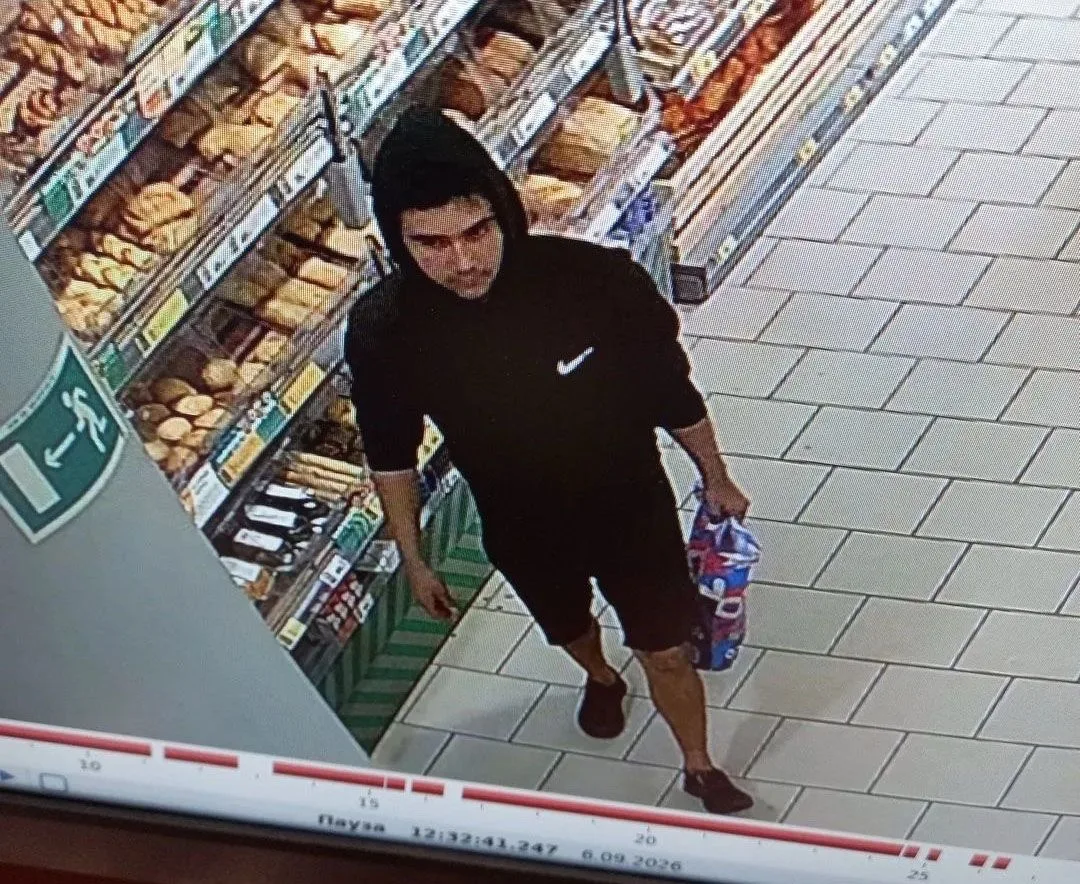 Полиция разыскивает подозреваемого в краже из магазина