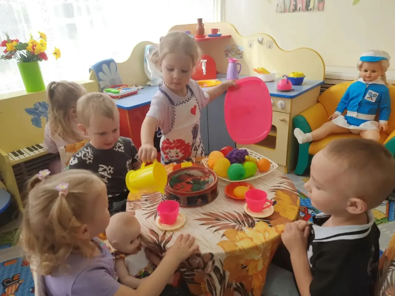 Сегодня в младшей группе прошёл «День сюжетно-ролевых игр»! 😊