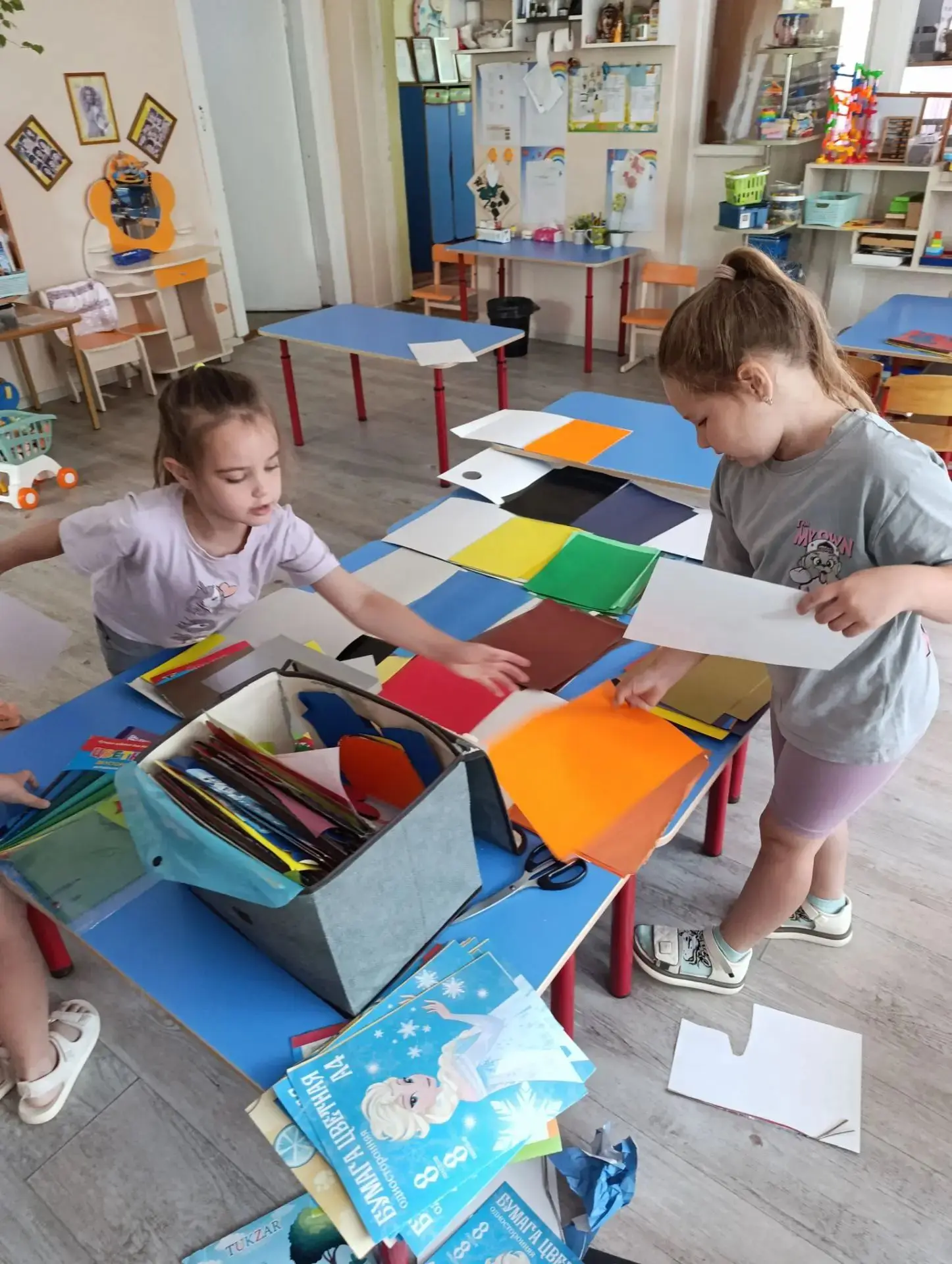 Трудовой десант в группе «Ромашка» 🌼 ✏️ 
Многие думают, что дошкольный возраст — это только игры, р