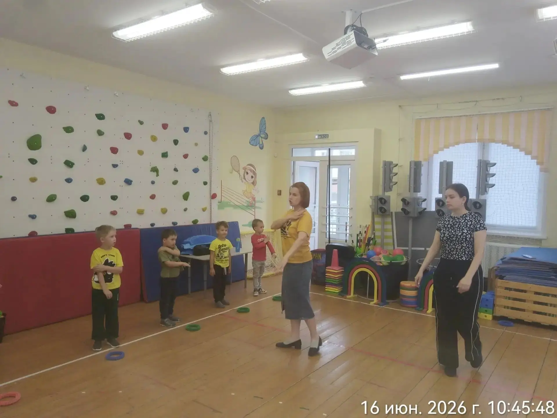 Логоритмические упражнения: шаг к чёткой речи и гармоничному развитию

В рамках программы лета в дет