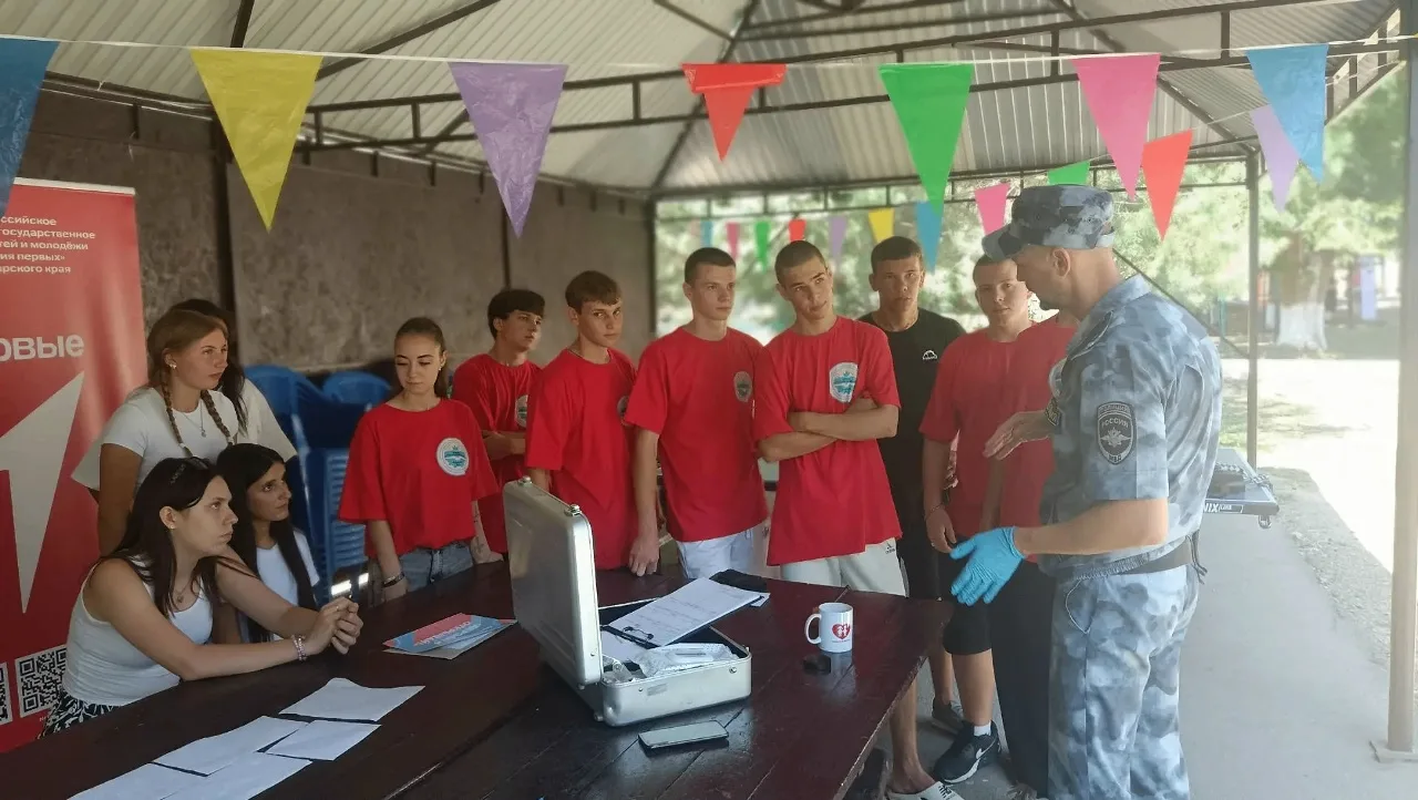 Пока одни покоряли спортивные станции, наши студенты с головой ушли в мир полезных знаний и крутых а