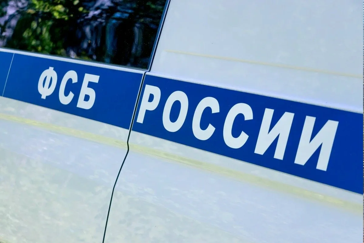 Калужанину грозит колония за попытку дать взятку    35-летний мужчина пытался передать 200 тысяч руб