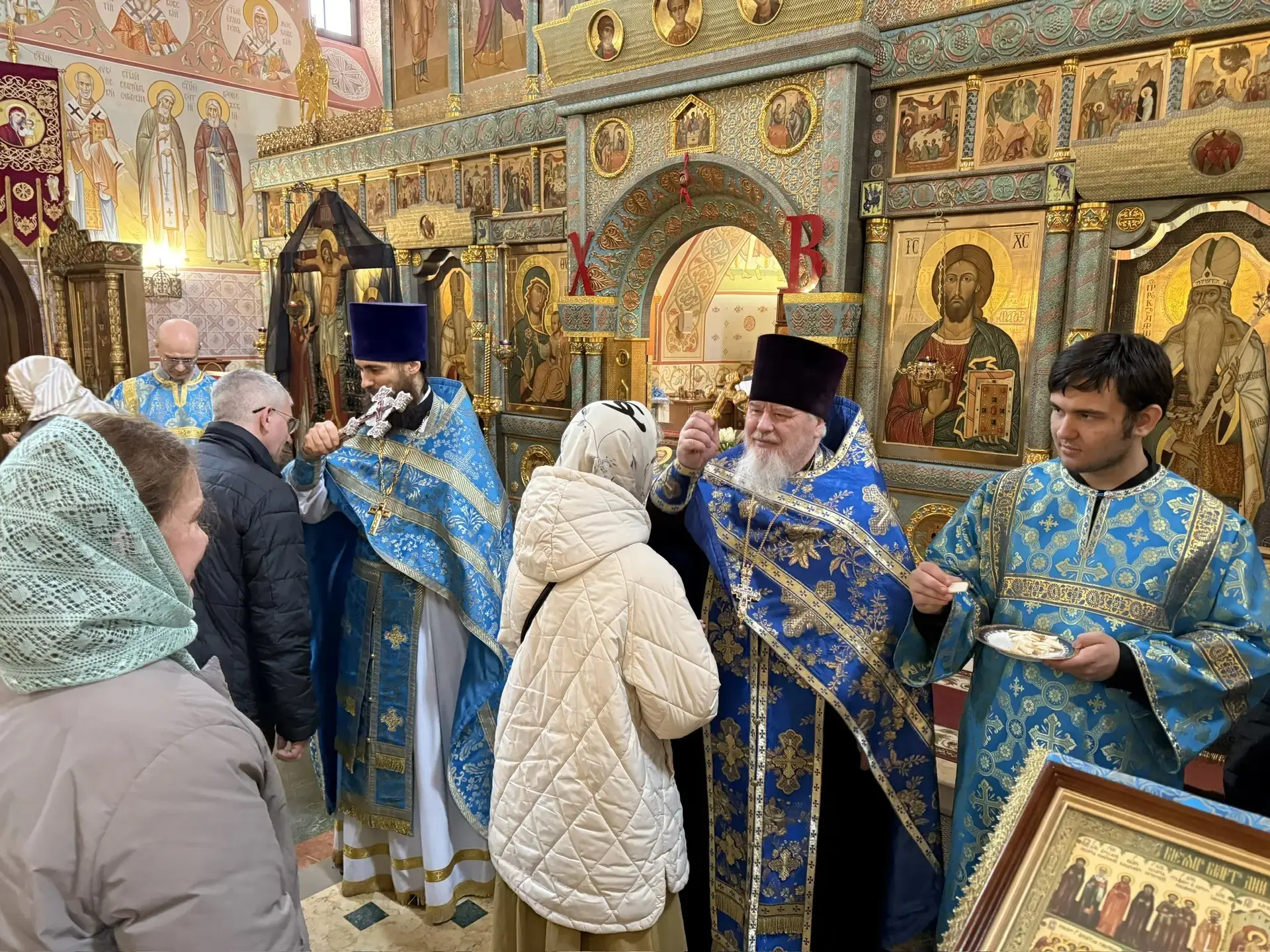 ⛪️6-7 апреля совершили праздничные богослужения Благовещения Богородицы, который в этом...