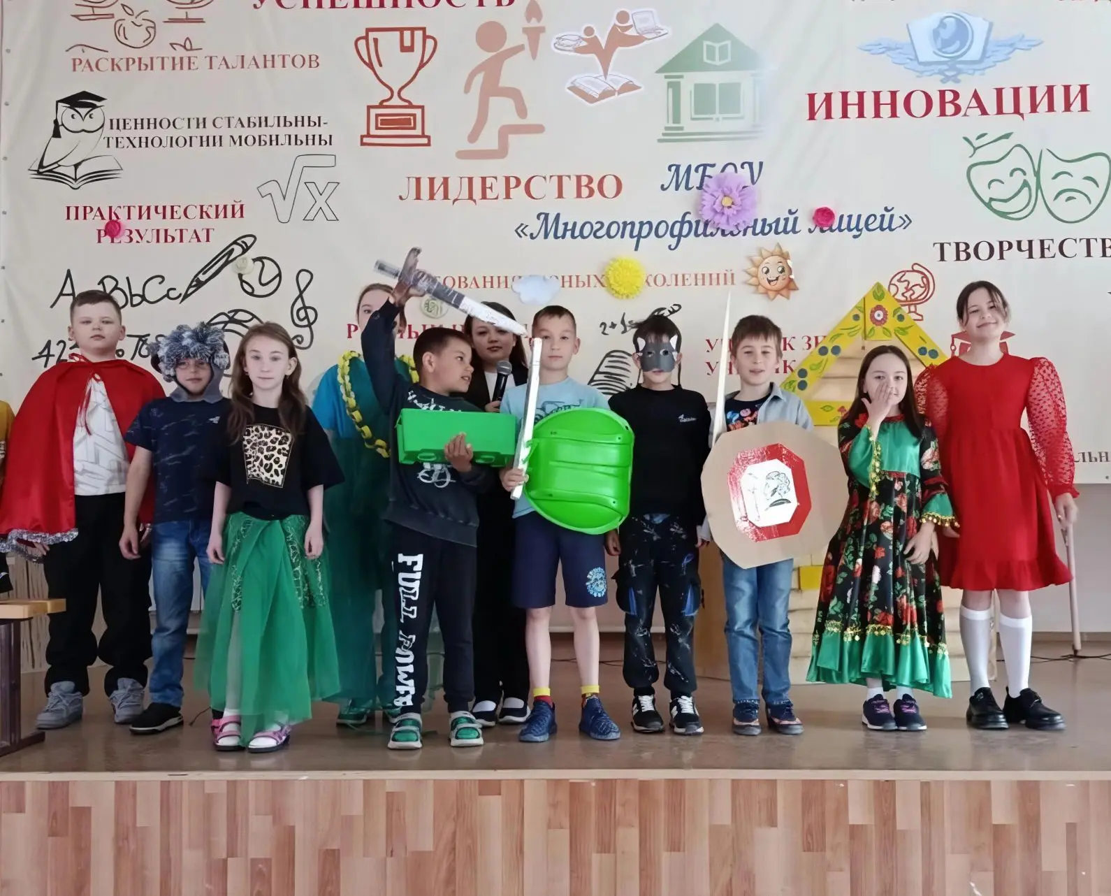 🎩Пушкинским «словом» стартовал сетевой лагерь  «Радуга талантов» ✨

В первый день работы сетевого л