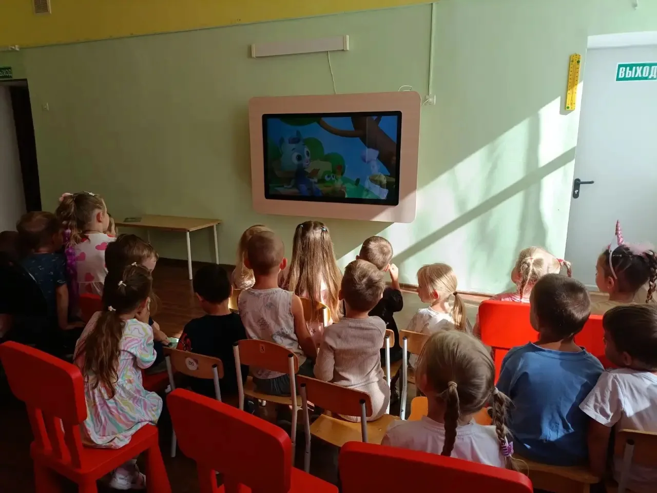 Сегодня наши «Знайки» превратились в театралов!