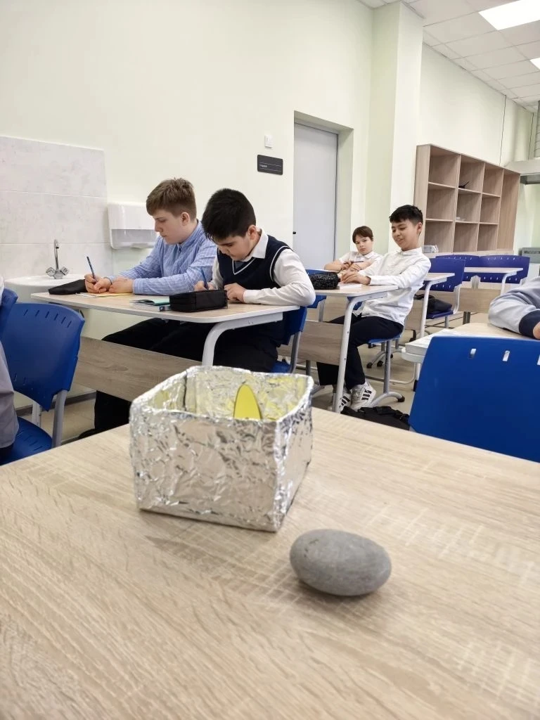 Друзья! На уроке внеклассного чтения под руководством Симаковой Е.А. наши шестиклассники искали отве