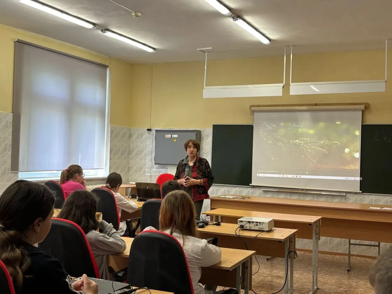 В Рязанцевском центре образования состоялась встреча учеников с сотрудником из национального парка «