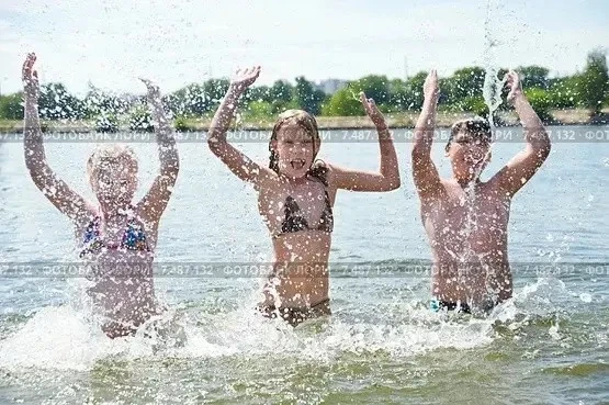 🌊 Безопасность на воде: что должен знать каждый ребёнок

Лето невозможно представить без рек, озёр,