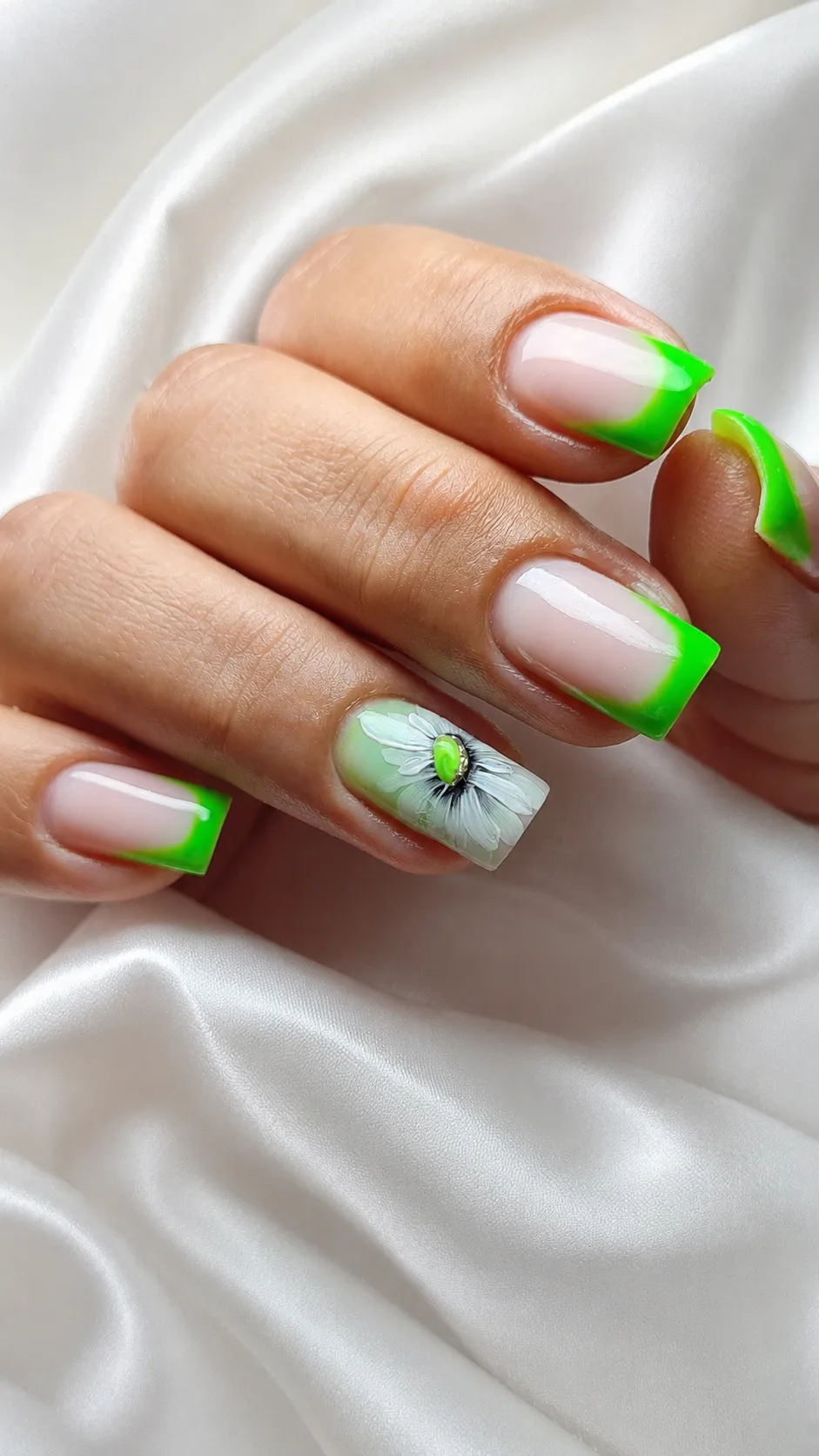 Сегодня мы повторили этот дизайн, но уже в другом цвете. 💚