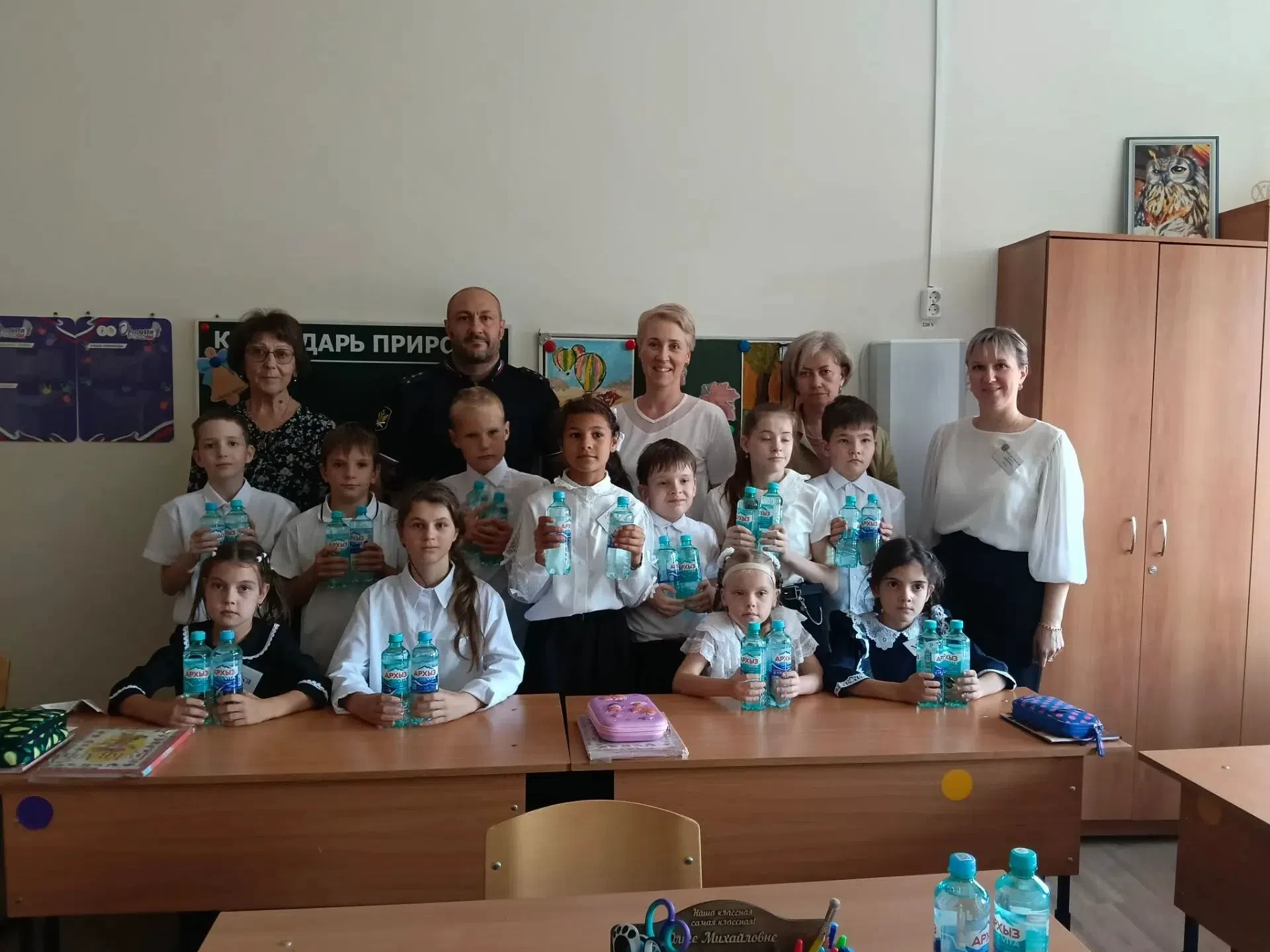 🔝 Сотрудники Пятигорского городского отдела присоединились к акции "Собери ребенка в ш...