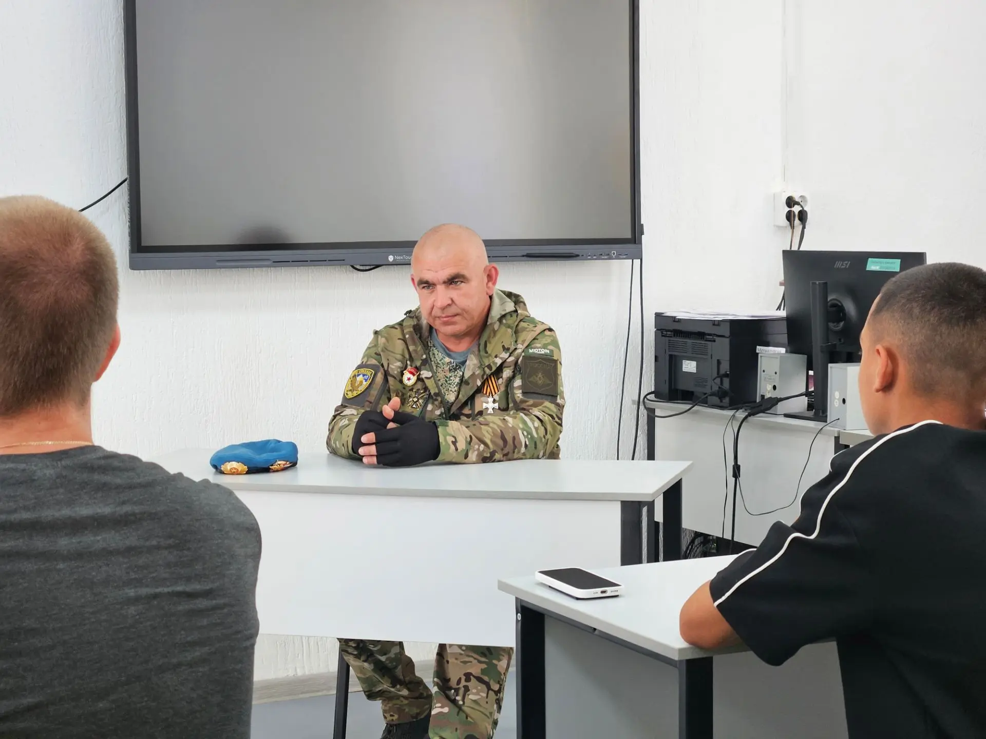 🇷🇺 Урок мужества 

Сегодня в АТПА состоялись уроки мужества которые провел участник специальной оп