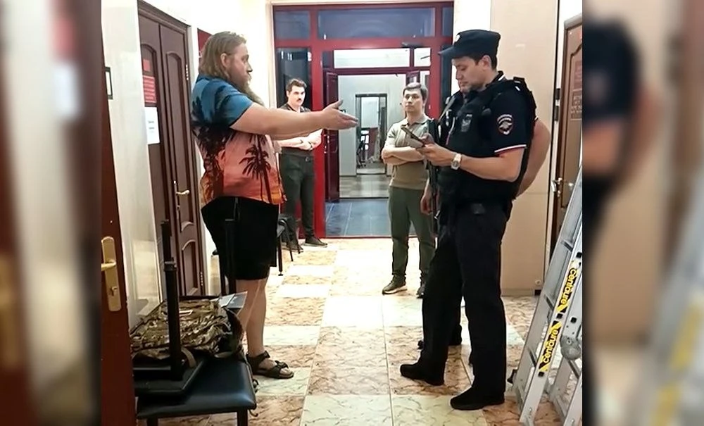 Батя Тепляков опять скандалит. Евгений предпринял очередную попытку определить своих одаренных детей