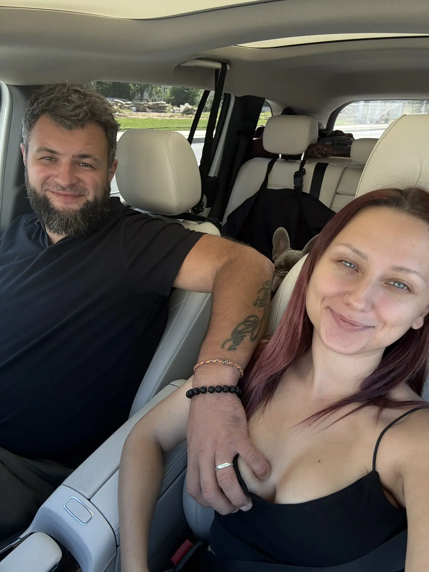 Дорога в 380 км 🛣️
Пройдено ✅
Доехали за 6 часов, проблем с бензином по дороге не было, заправлялис