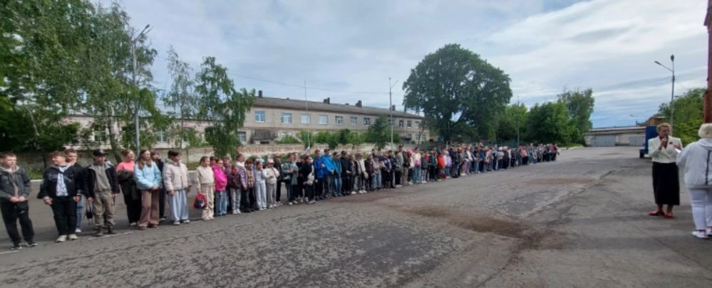 ☀️Сегодня, в День защиты детей, в нашей школе торжественно стартовала смена летнего озд...