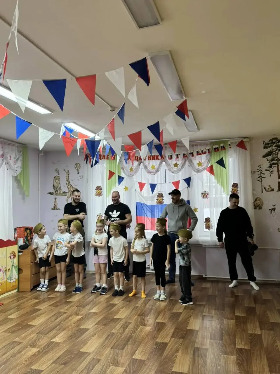 Спортивные досуги посвященные  23 февраля прошли во всех возрастных группах дошкольного отделения Ви
