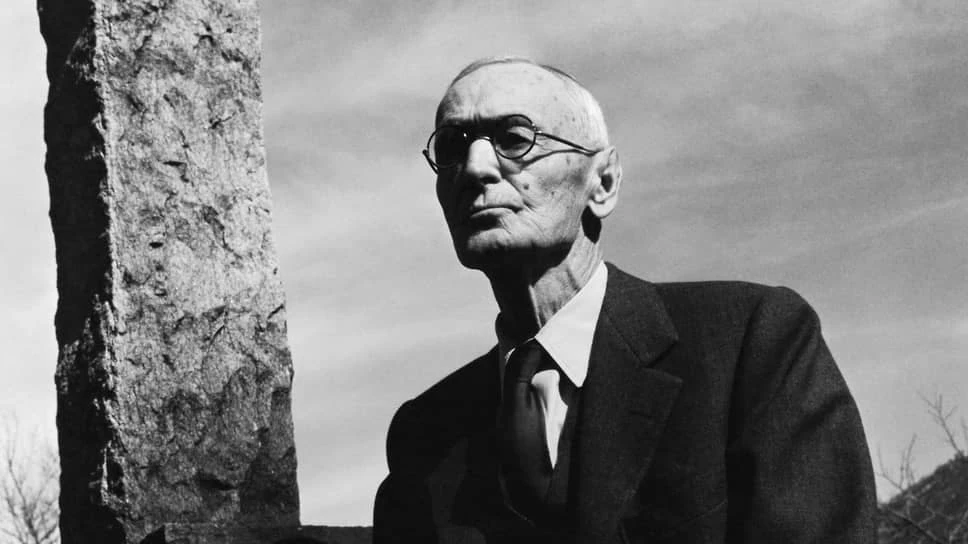 Любовь

«Любовь, пo-моему, важнее всего на свете. Познать мир, объяснить егo, презирать его – все эт