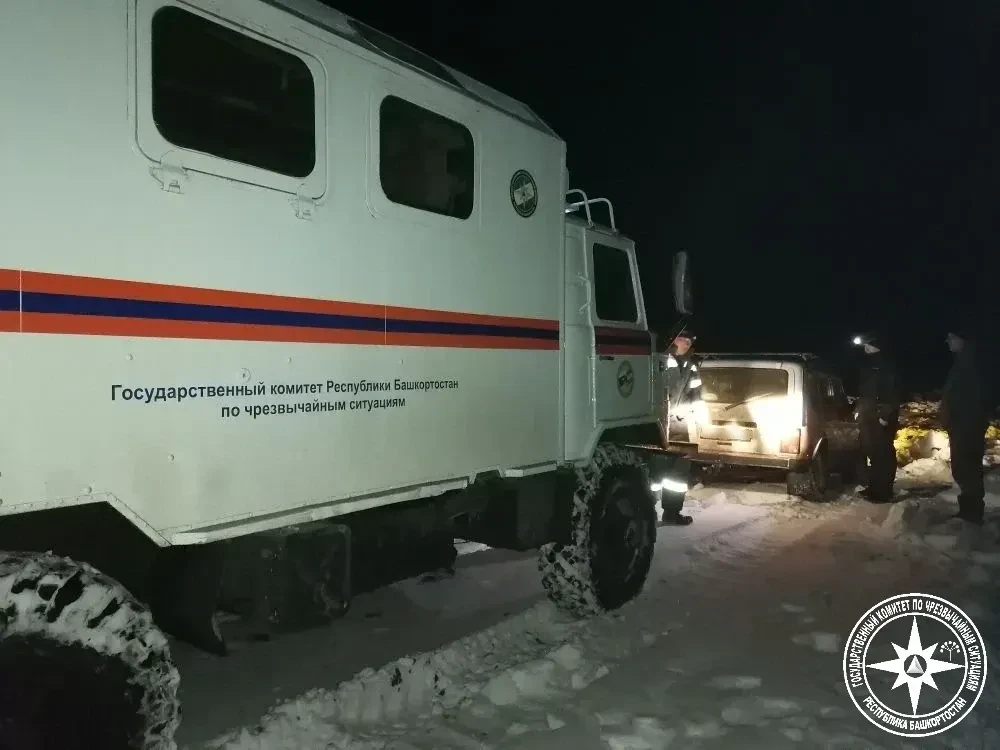 В Баймакском районе из-за ошибки навигатора два брата застряли в снегу