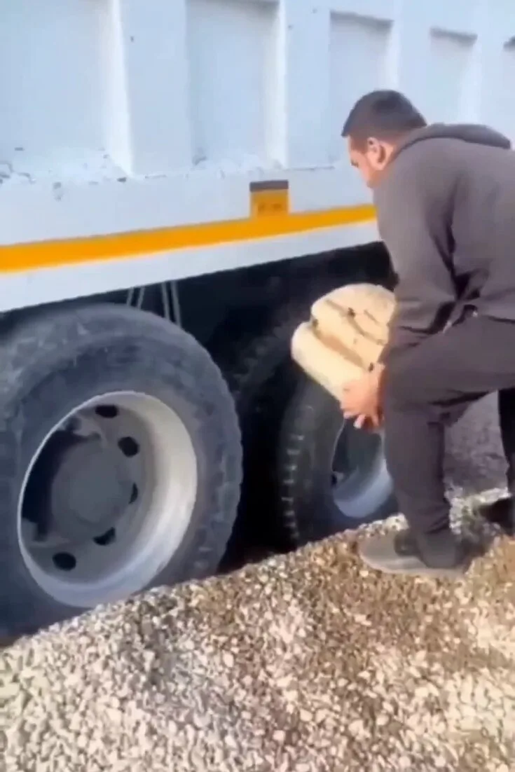 Решил проблему находчиво!👍