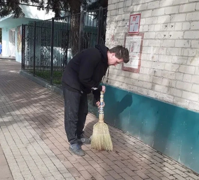 Выходные в общежитиях НГГТИ прошли не скучно, а с пользой  Студенты, проживающие в общежитиях, навел