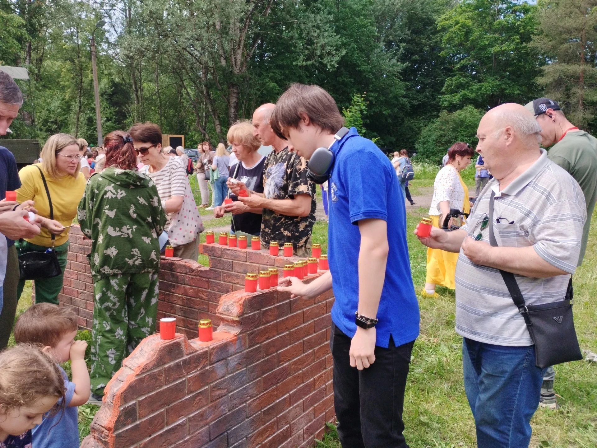 🕯️Сегодня в Павловске прошла военно-патриотическая акция «Свеча памяти», в которой приняло участие 