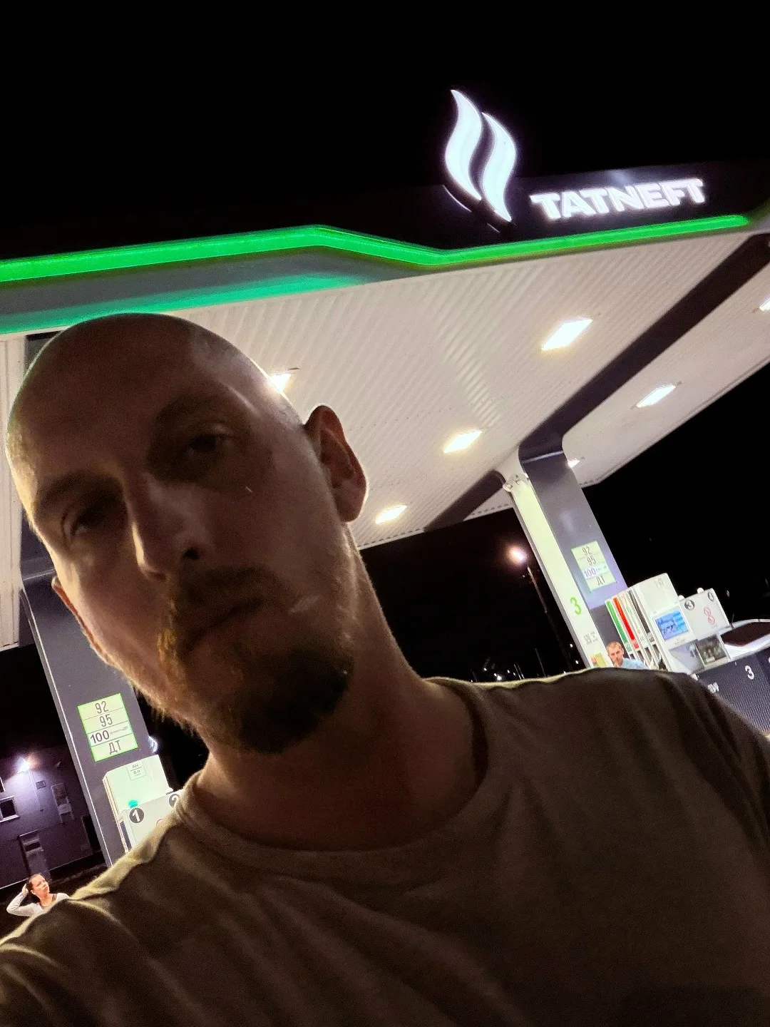 Ограничения на заправку топливом продолжается, татнефть тоже - всё. Ограничения 20л на бензин, 40 на