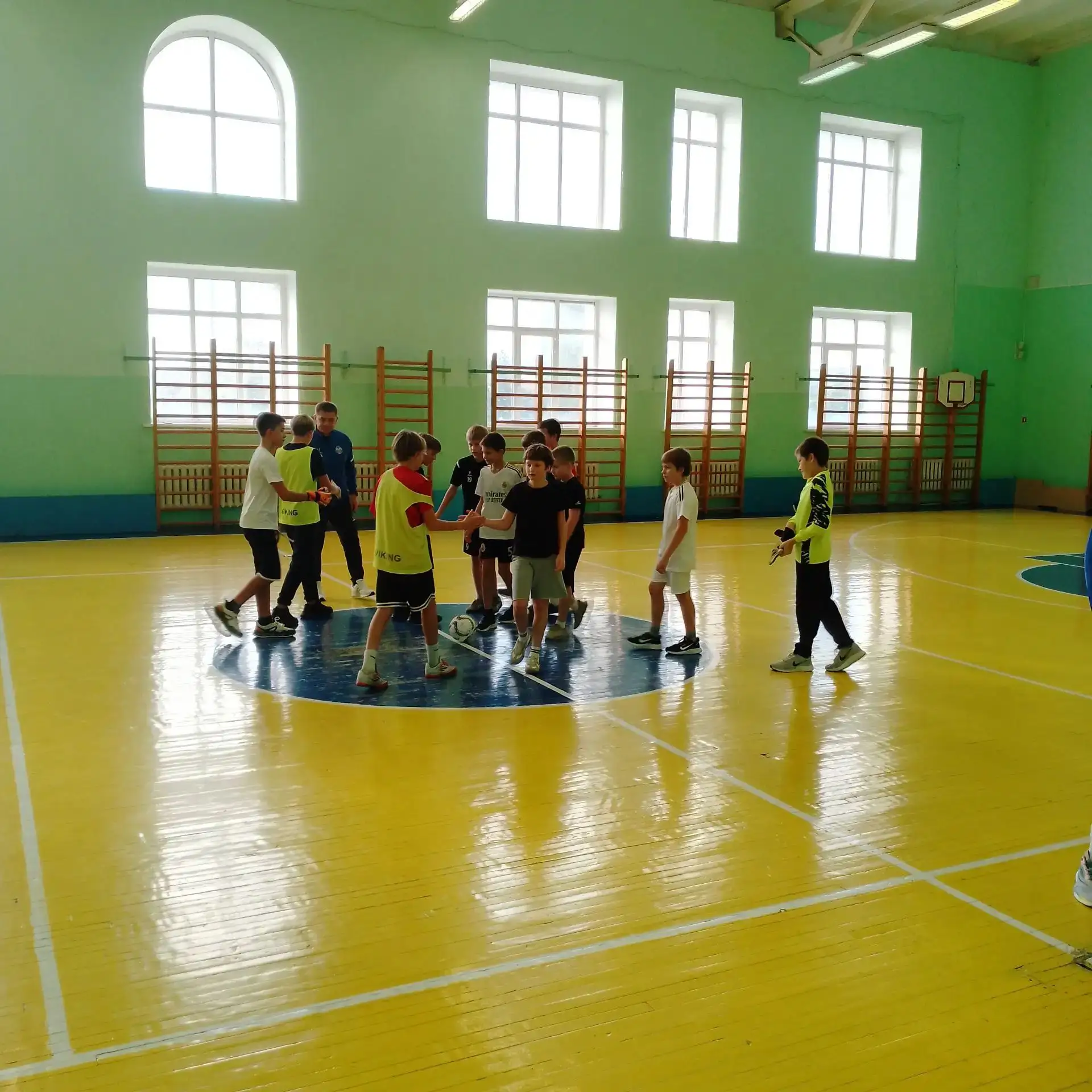 ☀⚽🏆С 1 октября по 6 октября 2026 года в спортивном зале СОШ № 24 проходили соревновани...