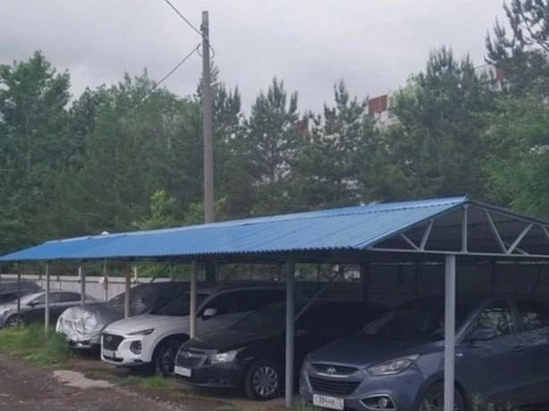 🚧 В Ульяновске демонтируют самовольный шлагбаум на Авиастроителей