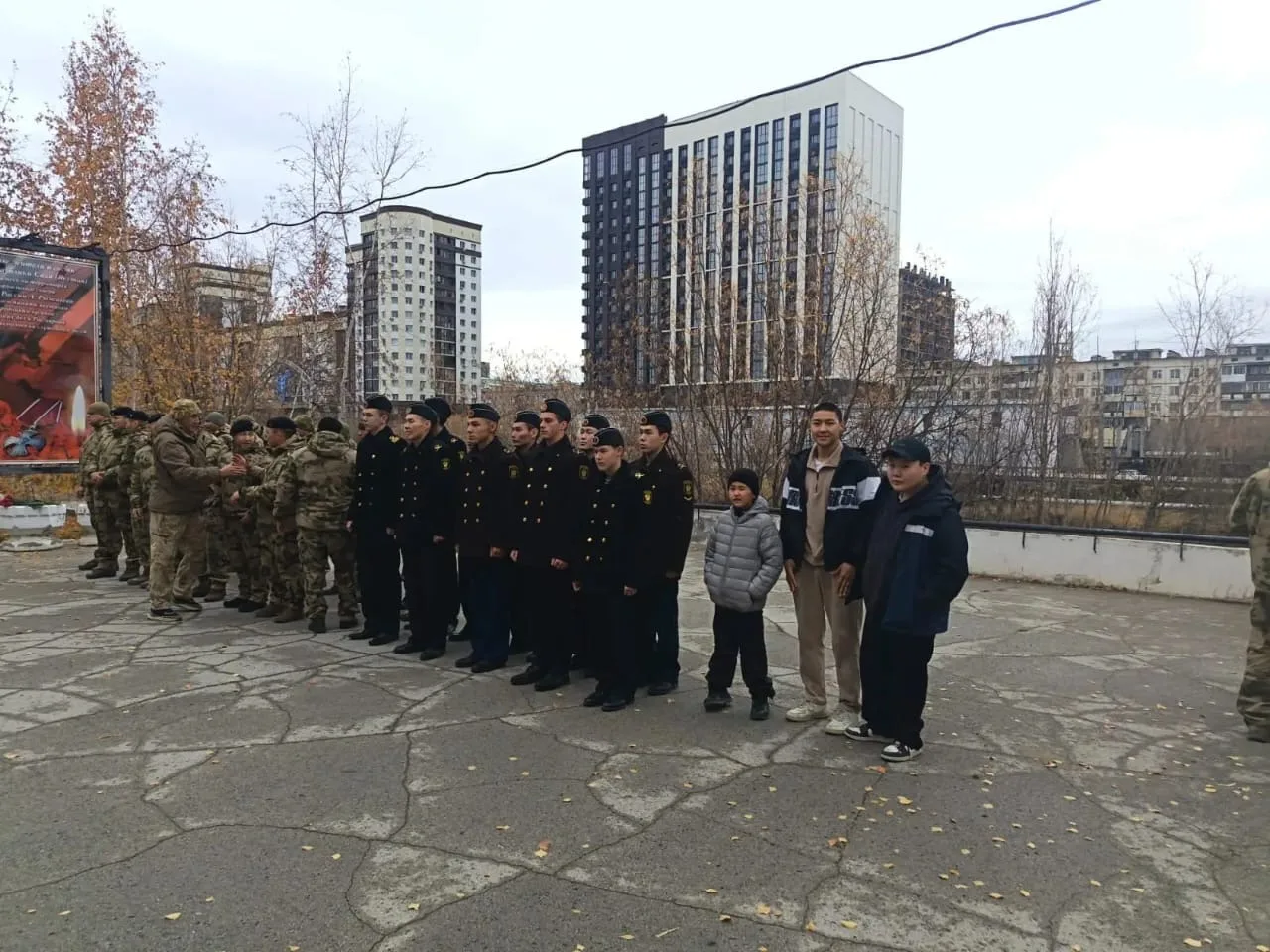 ПОЧТИМ МЫ ПАМЯТЬ...