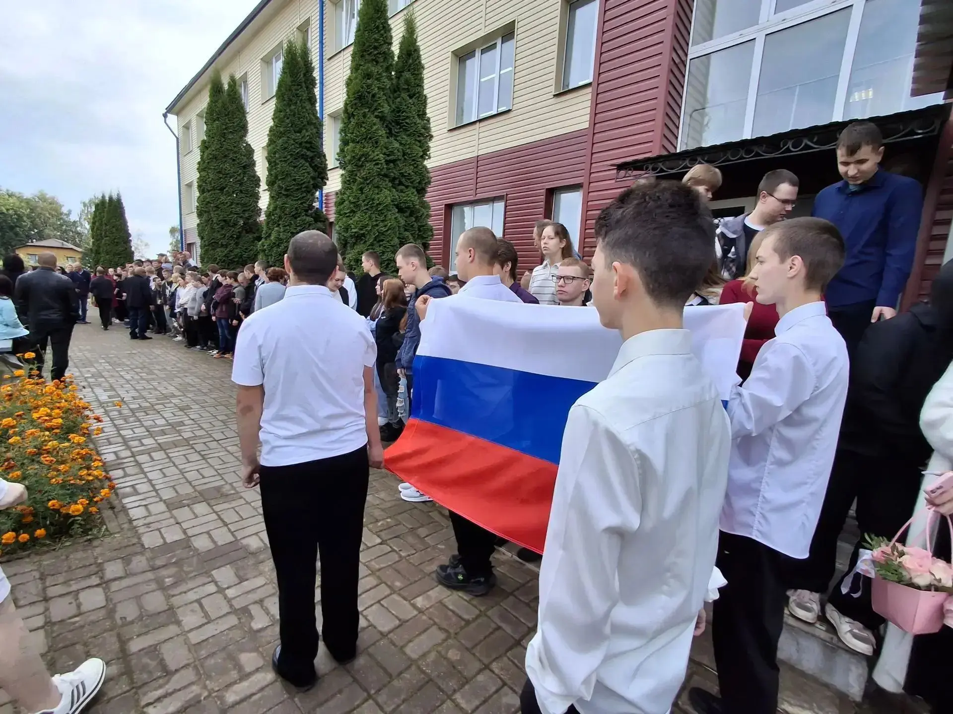 1 сентября - День знаний. В этот день в праздничной, торжественной обстановке прошла це...