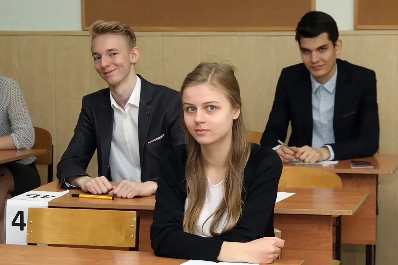 ‼️ Школа не может отказать учащемуся продолжить учебу в 10-м классе — Верховный суд РФ