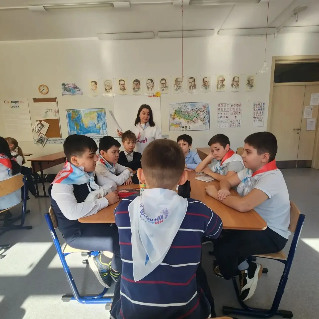 Сегодня в 4е   классе под руководством классного руководителя Мардановой М. Ш. было жарко! 🔥 И нет, 