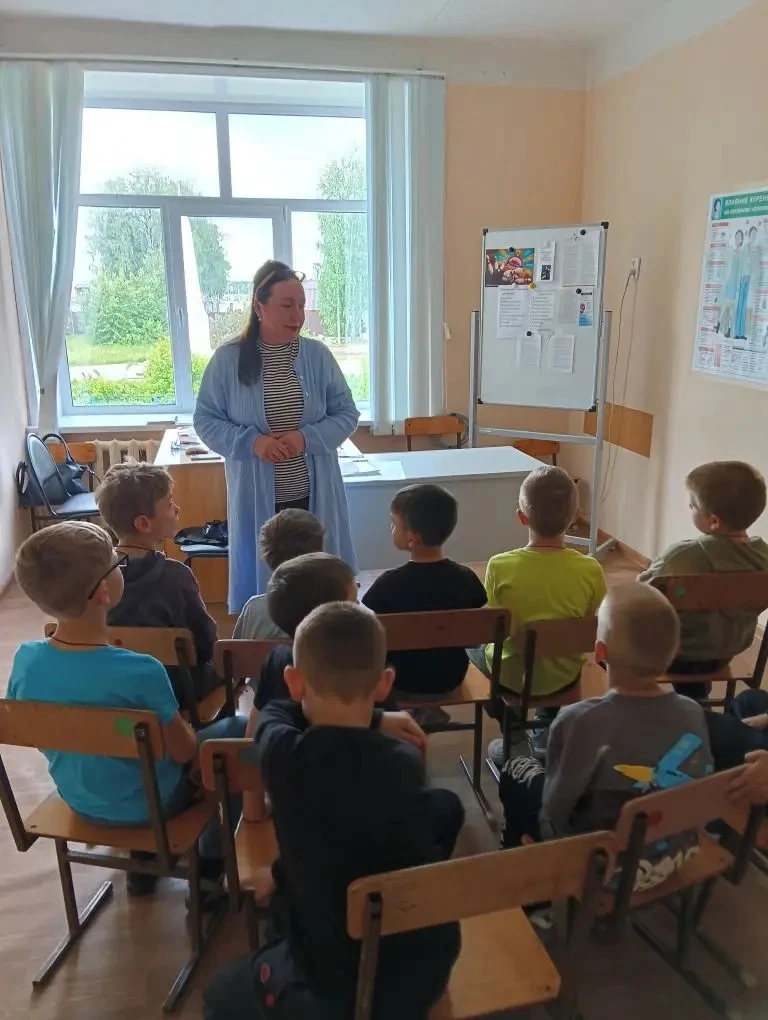 Социальный педагог на базе пришкольного лагеря Ковардицкой школы провела тренинг с гиперактивными де