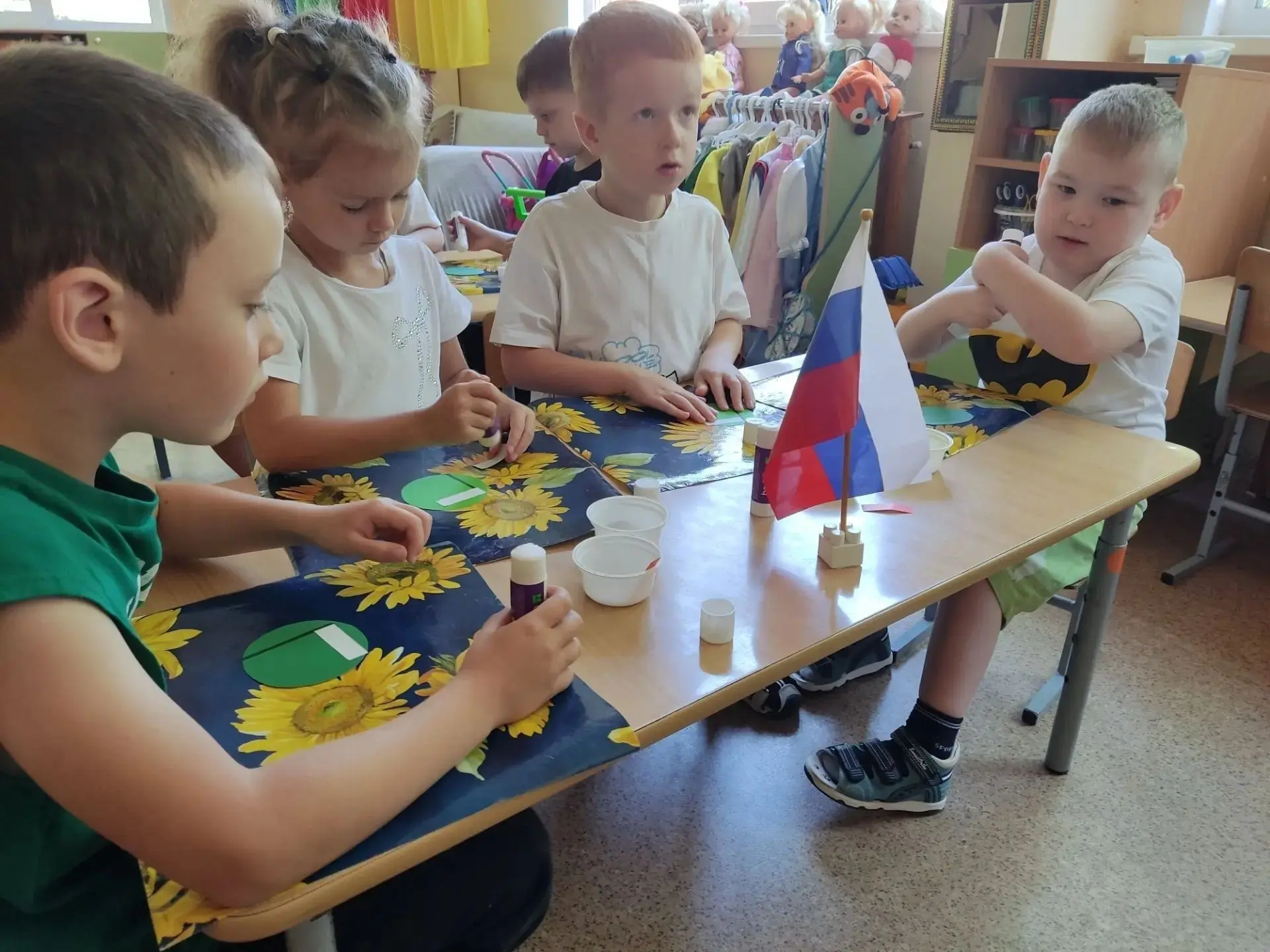 Подарок с любовью для самых родных!🇷🇺❤️