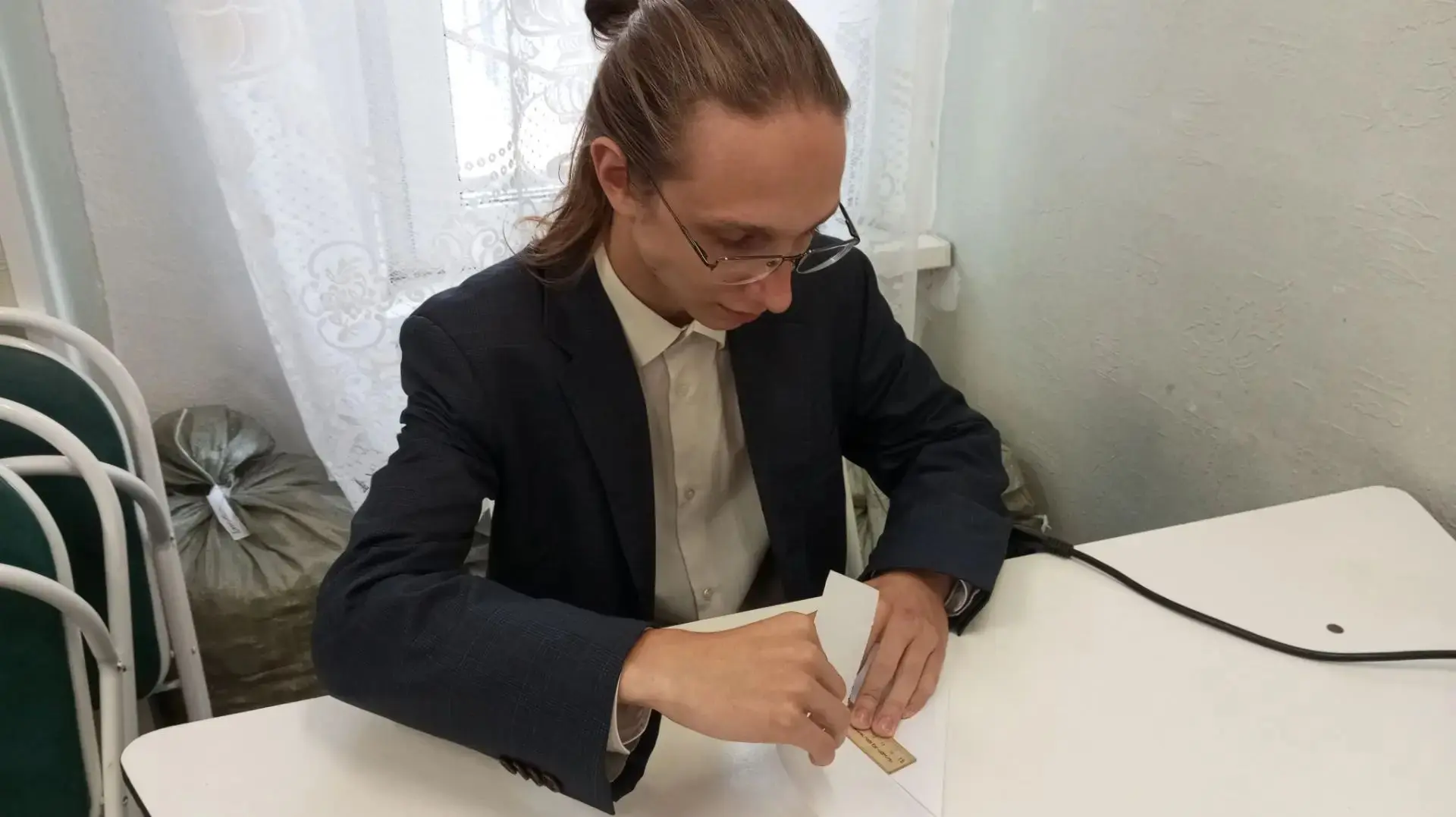 В Александринке растёт «Дерево мира» 🕊️