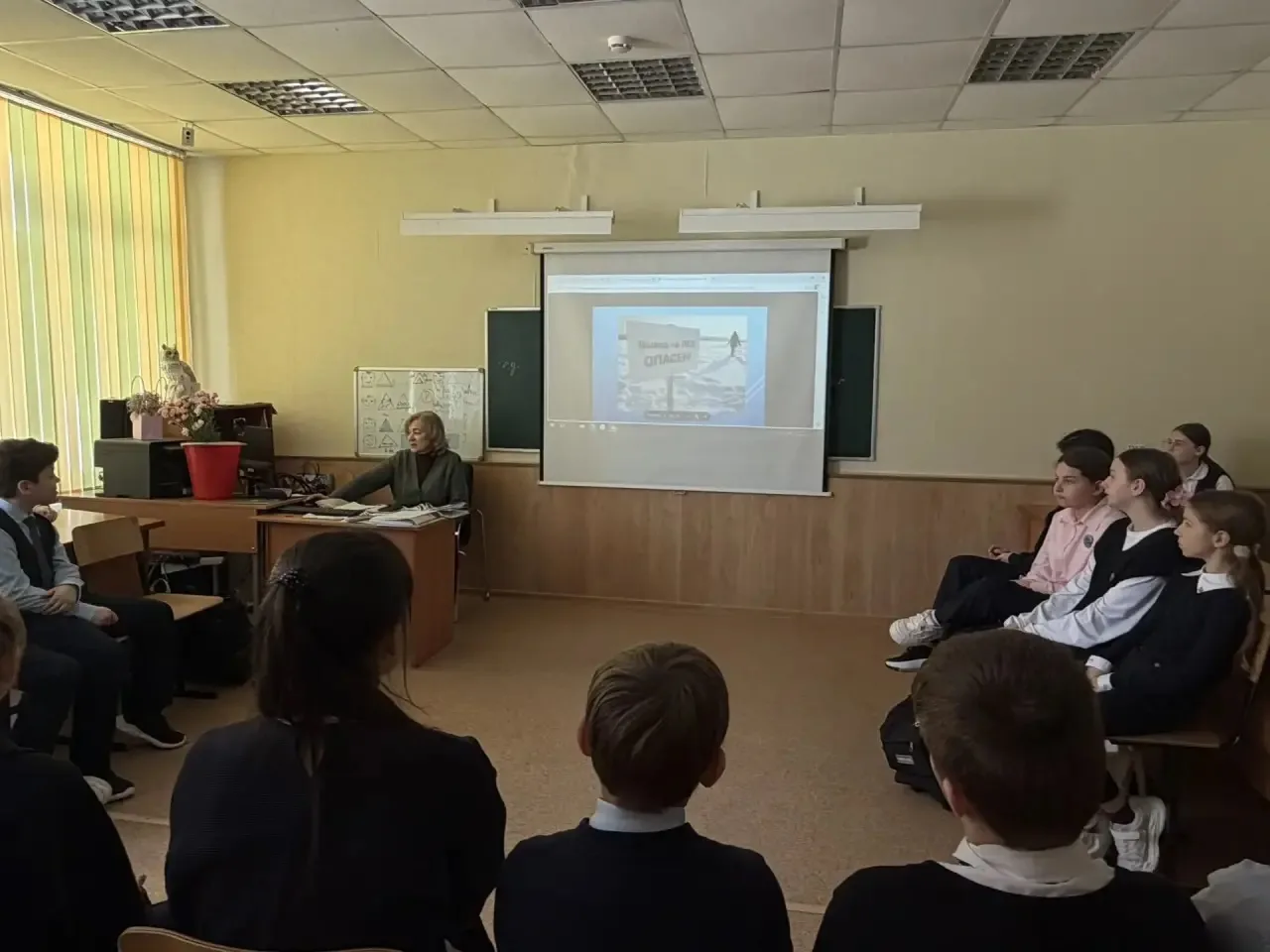 Важный разговор о безопасности 🧊  Сегодня учебный день в нашем Лицее начался с важных напоминаний. К