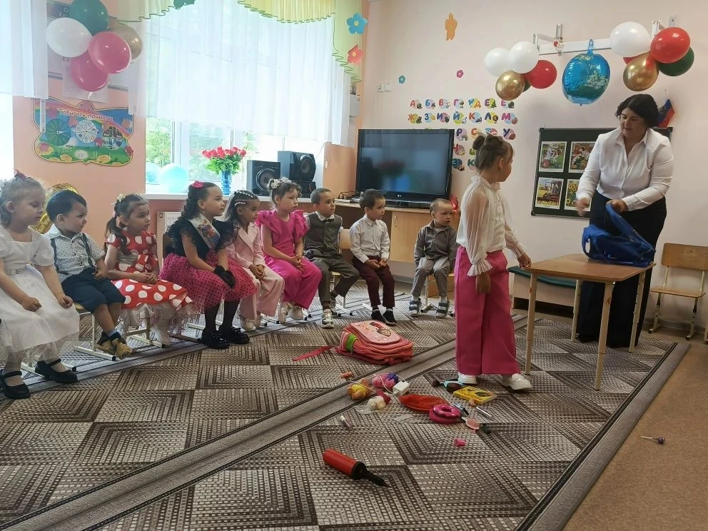 29 май көнне,безнең балалар бакчасында түземсезлек белән көтеп алынган чыгарылыш кичәсе...