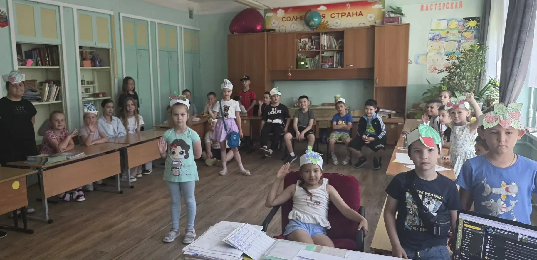Сегодня в нашем лагере бой Королю Мусора. Ребята вспомнили природные богатства своего к...
