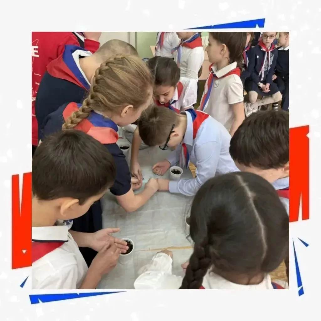 От семечка к дружбе 💚  Сегодня Орлята России 2 «Д» класса, активные участники городского экологическ