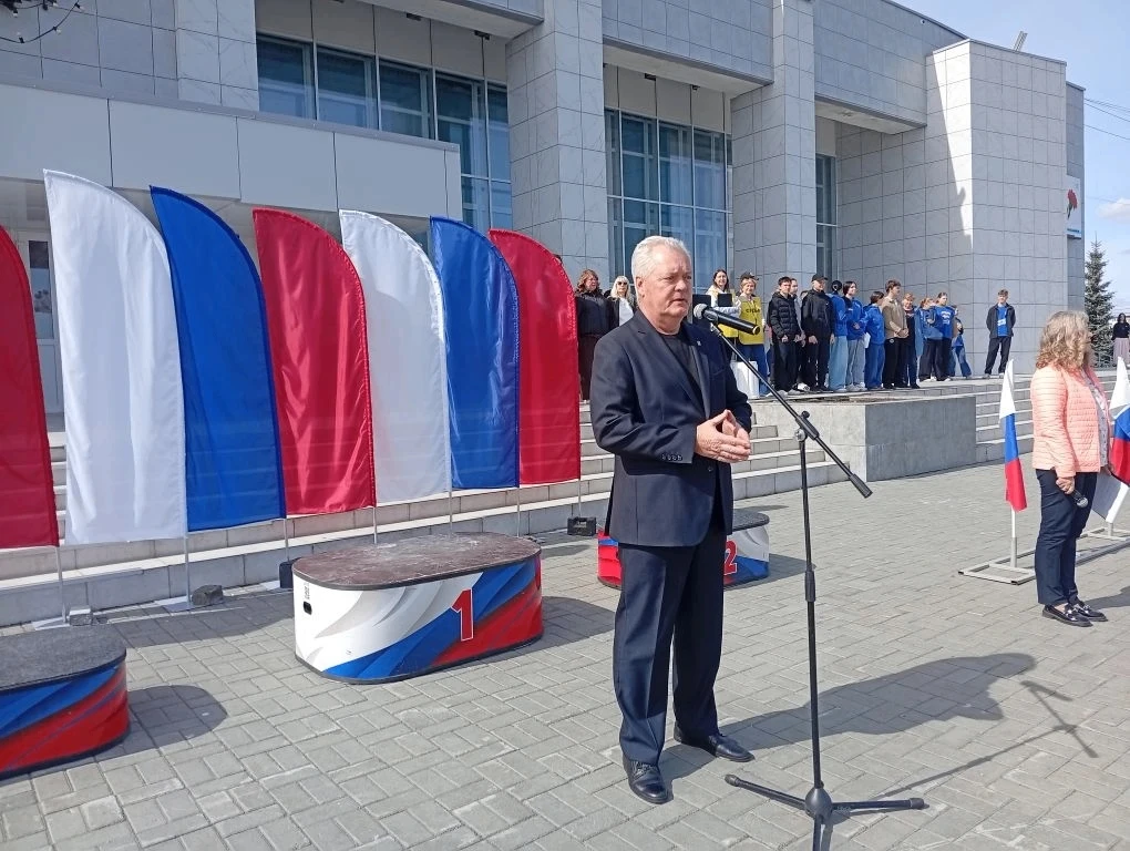 Депутат Каслинского округа принял участие в торжественном открытии 73-й легкоатлетическ...