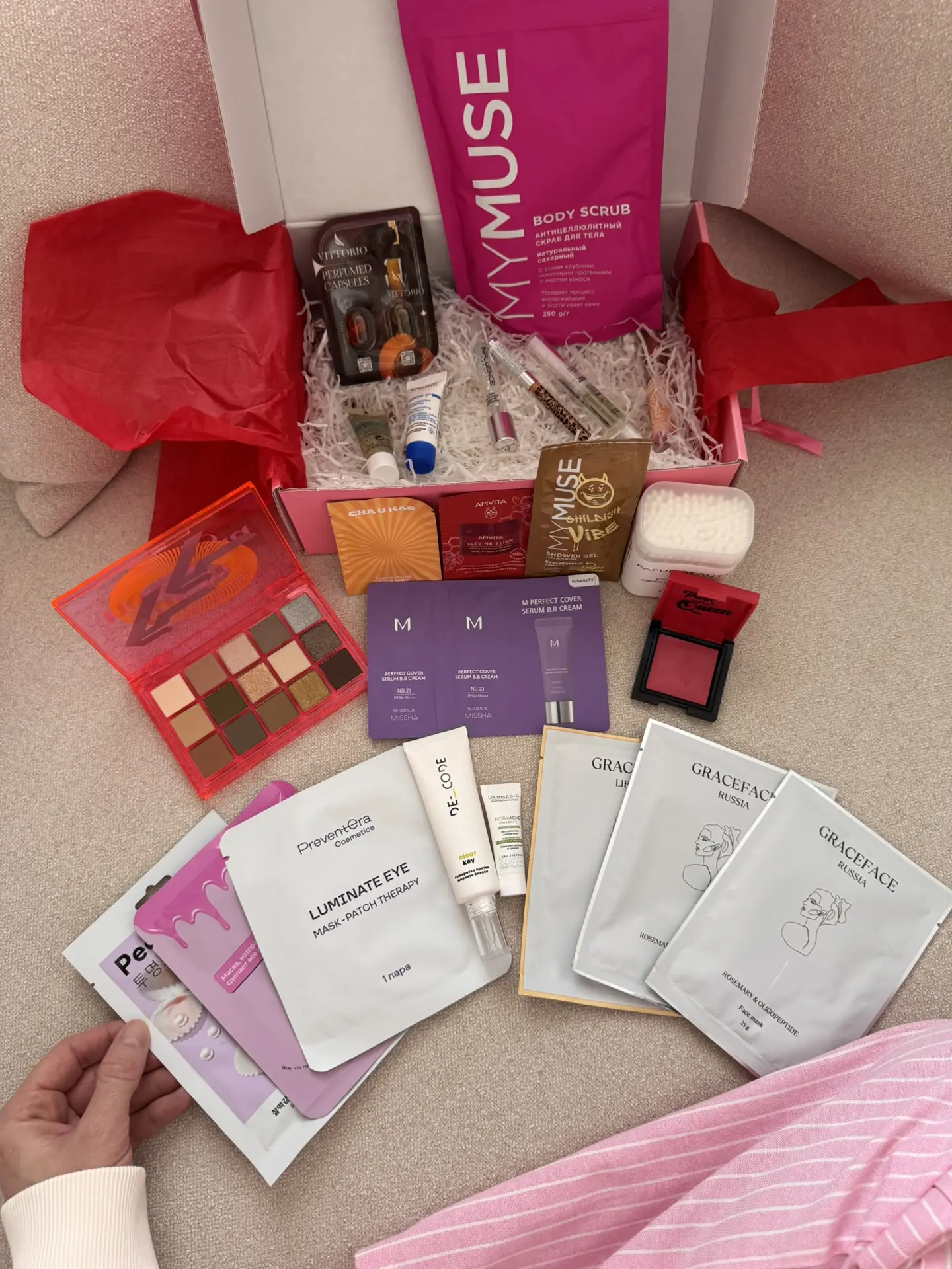 Платишь как за несколько продуктов, а получаешь целый набор на 13 000 ₽ 💄