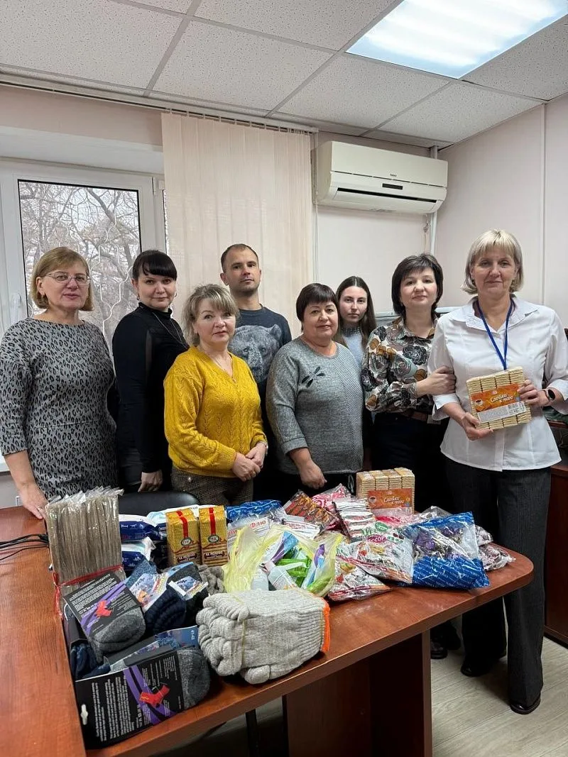 Забота в каждой посылке: сотрудники Отделения СФР по Приморскому краю продолжают оказывать поддержку