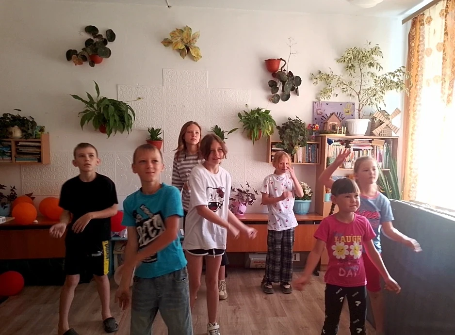 Вот и подошёл к концу ещё один насыщенный день летнего приключения. 11-й день пролетел ...